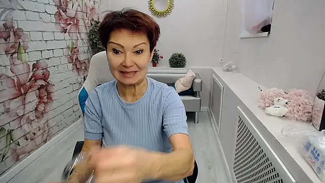 Snapshot of Cutie_Asya chatting on October 14, 2025, 4:24 am Cutie Asya online show from October 14, 2025, 4:24 am