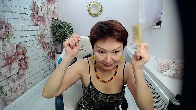 Snapshot of Cutie_Asya chatting on October 13, 2025, 4:47 am Cutie Asya online show from October 13, 2025, 4:47 am