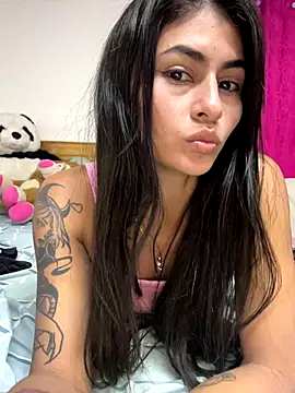 Snapshot of emilie_xx_ chatting on October 1, 2025, 8:02 pm emilie xx  online show from October 1, 2025, 8:02 pm