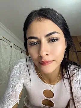Snapshot of emilie_xx_ chatting on May 30, 2026, 4:41 am emilie xx online show from May 30, 2026, 4:41 am