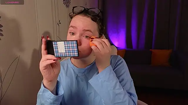 Kari Lunna online show from October 19, 2025, 2:58 am