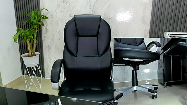 kimberly  online show from October 25, 2025, 3:23 pm