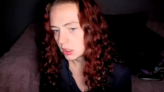 Snapshot of ENGLISHEMILY_69 chatting on October 19, 2025, 7:49 pm ENGLISHEMILY 69 online show from October 19, 2025, 7:49 pm