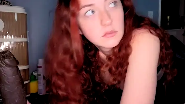 Snapshot of ENGLISHEMILY_69 chatting on October 7, 2025, 8:26 am ENGLISHEMILY 69 online show from October 7, 2025, 8:26 am