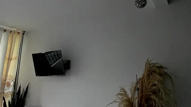 JuanDiegoKing online show from November 16, 2025, 3:39 pm