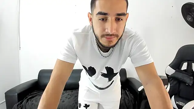 JuanDiegoKing online show from March 9, 2025, 1:48 pm
