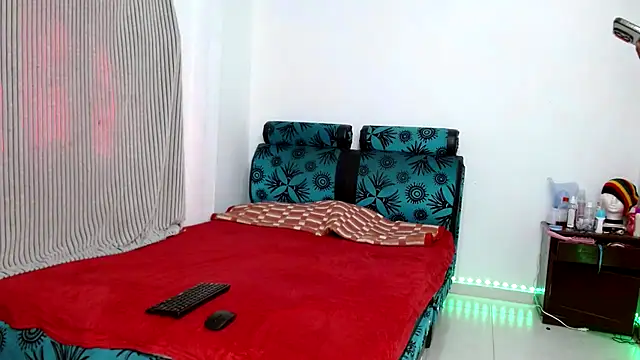 carolanyi online show from February 23, 2026, 7:36 pm