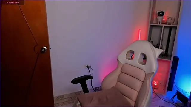 Snapshot of odelei chatting on November 17, 2025, 9:35 am odelei online show from November 17, 2025, 9:35 am