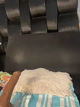 chiquimaturesexy online show from March 15, 2025, 3:40 am