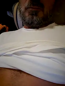 1talianBeutifulCock online show from January 1, 2025, 3:35 pm