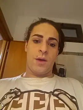 Snapshot of perla97 chatting on February 16, 2025, 10:22 pm perla97 online show from February 16, 2025, 10:22 pm