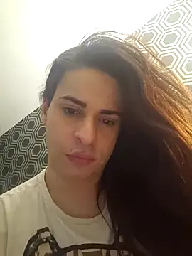 Snapshot of perla97 chatting on February 27, 2025, 2:32 pm perla97 online show from February 27, 2025, 2:32 pm