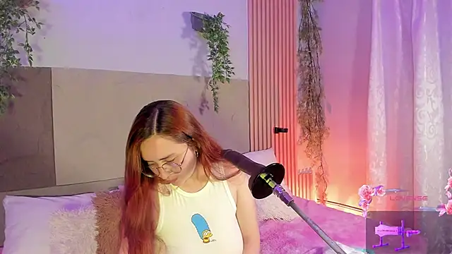 centaurigirl online show from March 8, 2026, 4:38 am