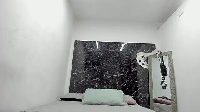 ada-brooke online show from November 21, 2025, 11:42 am