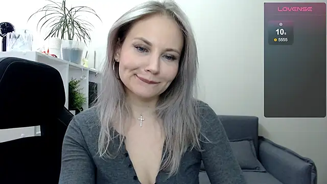 Snapshot of Sunny_bunny6 chatting on March 21, 2025, 6:38 am Sunny bunny6 online show from March 21, 2025, 6:38 am