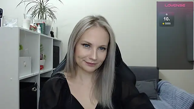 Snapshot of Sunny_bunny6 chatting on January 30, 2025, 4:24 pm Sunny bunny6 online show from January 30, 2025, 4:24 pm
