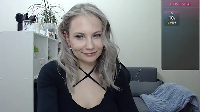 Snapshot of Sunny_bunny6 chatting on January 11, 2025, 7:06 am Sunny bunny6 online show from January 11, 2025, 7:06 am