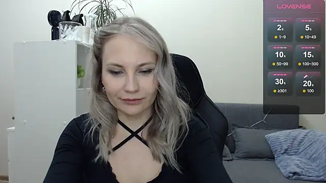 Snapshot of Sunny_bunny6 chatting on January 11, 2025, 10:19 am Sunny bunny6 online show from January 11, 2025, 10:19 am