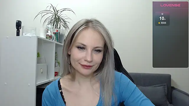Snapshot of Sunny_bunny6 chatting on February 10, 2025, 9:36 pm Sunny bunny6 online show from February 10, 2025, 9:36 pm