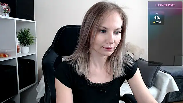 Snapshot of Sunny_bunny6 chatting on June 27, 2026, 7:36 am Sunny bunny6 online show from June 27, 2026, 7:36 am