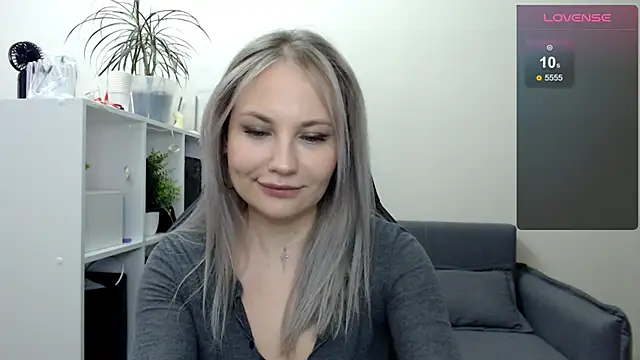 Snapshot of Sunny_bunny6 chatting on March 21, 2025, 3:33 am Sunny bunny6 online show from March 21, 2025, 3:33 am