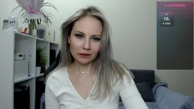 Snapshot of Sunny_bunny6 chatting on March 11, 2025, 2:07 pm Sunny bunny6 online show from March 11, 2025, 2:07 pm