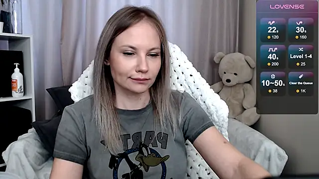 Sunny bunny6 online show from March 9, 2026, 4:05 am