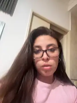 maipilu online show from October 25, 2025, 6:45 am