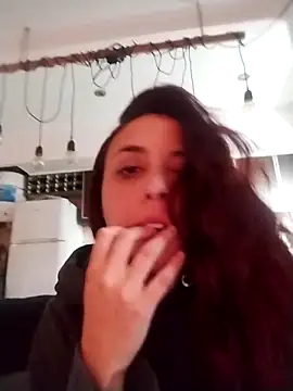 maipilu online show from March 14, 2025, 3:03 pm