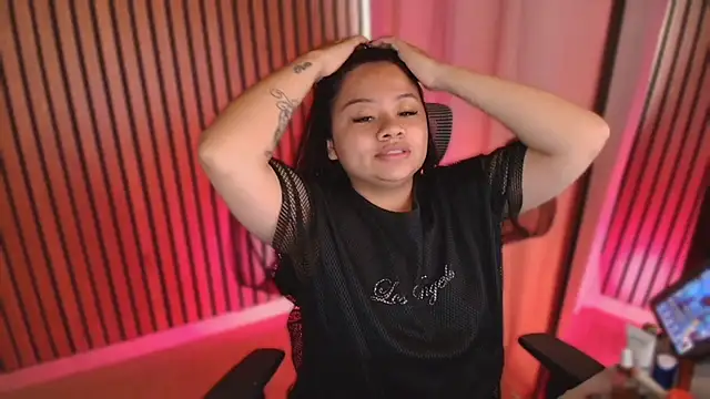 Snapshot of soffyvibes- chatting on October 15, 2025, 8:06 pm soffyvibes- online show from October 15, 2025, 8:06 pm