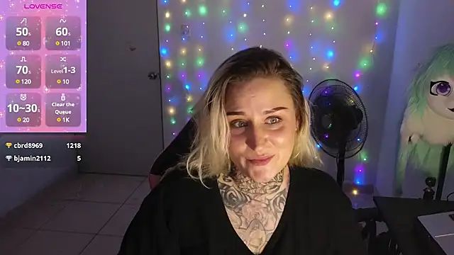 Lisacasandra online show from February 21, 2025, 12:49 am