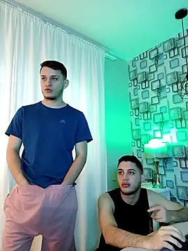 Snapshot of TommyandBillie chatting on September 30, 2025, 12:22 pm TommyandBillie online show from September 30, 2025, 12:22 pm