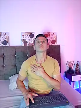 Andrewfalcon online show from September 24, 2025, 7:31 pm