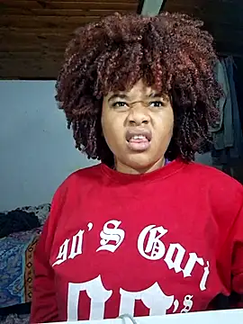 DANIELA MICHEL online show from December 17, 2025, 11:21 pm