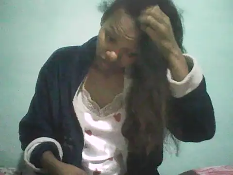 Snapshot of Antsoalie chatting on October 9, 2025, 7:09 am Antsoalie online show from October 9, 2025, 7:09 am