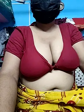 BERRY 00 online show from October 27, 2025, 5:58 pm