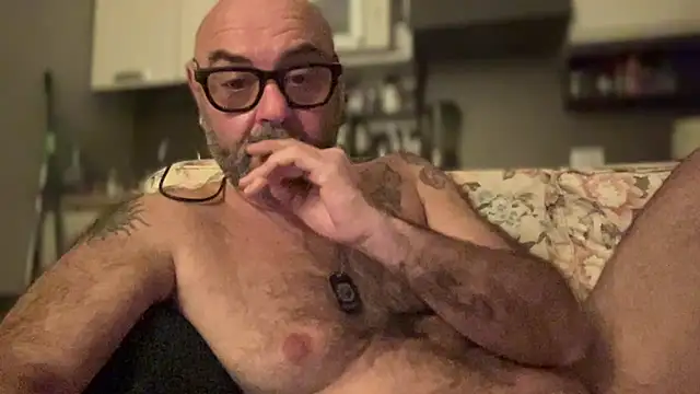 MM7026 online show from May 11, 2026, 9:34 pm