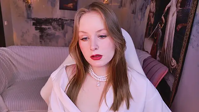 VivienLeeigh online show from April 12, 2026, 5:11 am