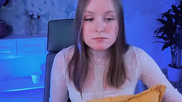 VivienLeeigh online show from February 8, 2025, 12:17 pm