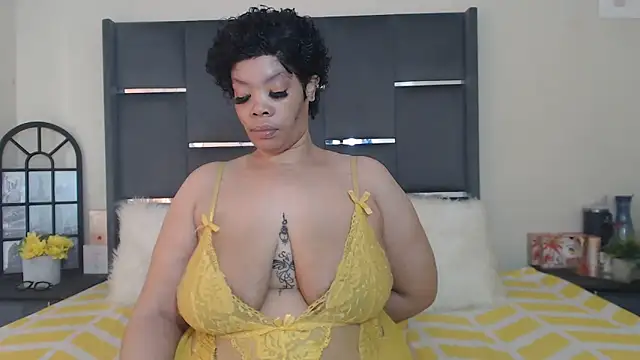 LaCaramellaChocolatia online show from October 17, 2025, 7:33 am