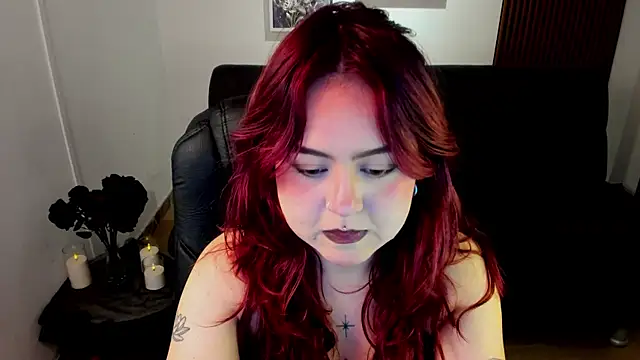 crimson tati  online show from November 18, 2025, 4:49 am