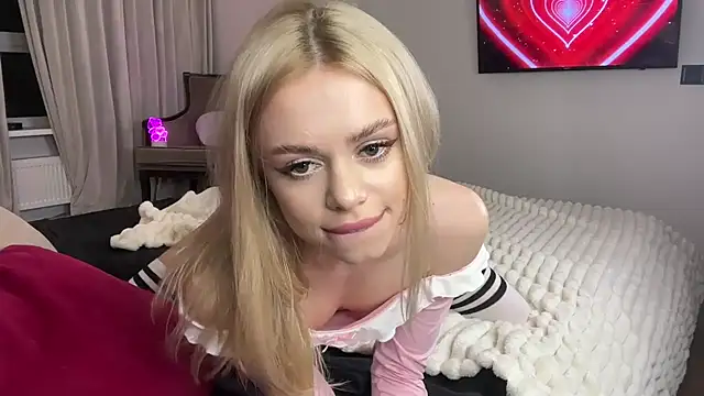 little fox alisa online show from March 17, 2025, 1:14 am