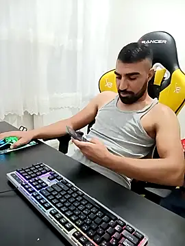 SertSikici022 online show from December 3, 2024, 8:33 pm