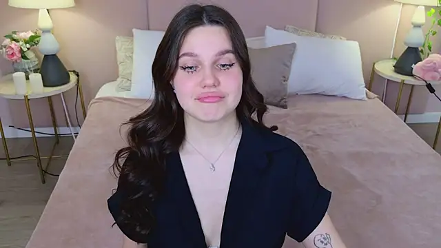 RihannaRose online show from March 3, 2025, 11:14 pm