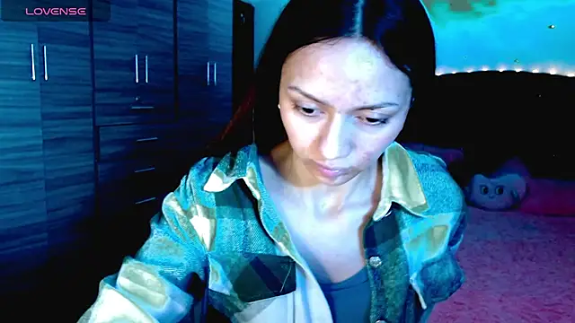 holy juli online show from December 14, 2025, 3:57 am