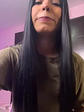 Snapshot of KellyOlsenbe chatting on March 3, 2025, 8:11 pm KellyOlsenbe online show from March 3, 2025, 8:11 pm