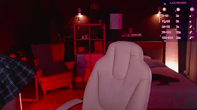 Marine Vact online show from September 19, 2025, 2:10 pm