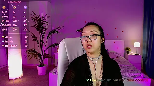 Marine Vact online show from February 19, 2025, 11:36 pm