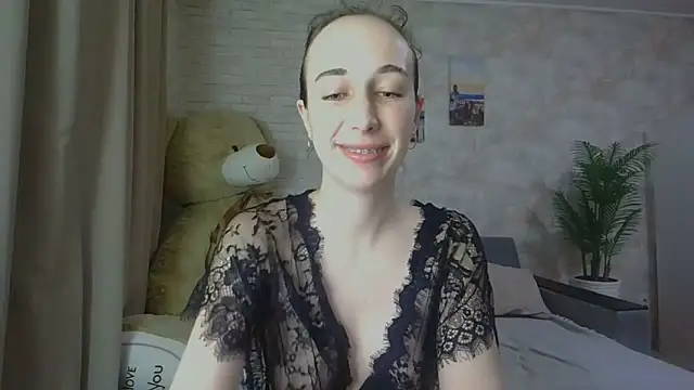 Snapshot of Anika_bloom chatting on October 10, 2025, 3:13 pm Anika bloom online show from October 10, 2025, 3:13 pm