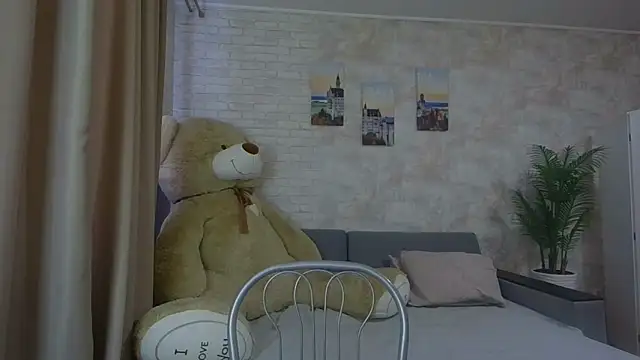 Snapshot of Anika_bloom chatting on September 28, 2025, 6:53 am Anika bloom online show from September 28, 2025, 6:53 am